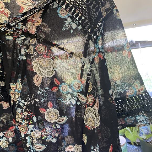 Zac & Rachel Top Women's Large Batwing Boho Black Floral V-Neck Semi Witchie - Picture 8 of 13